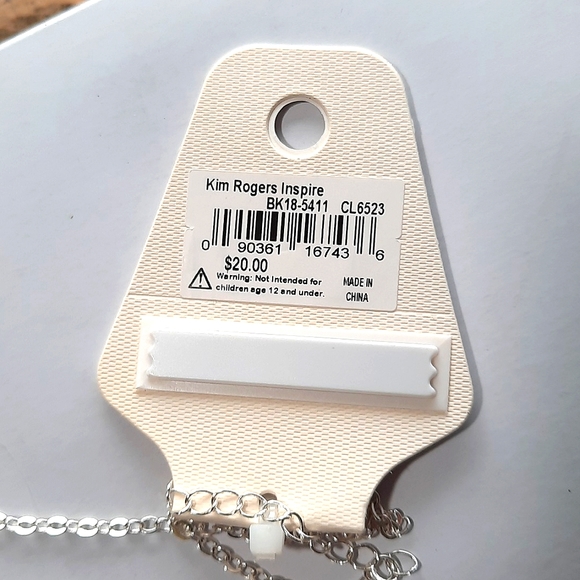 Kim Roger's Inspirations opera-length Statement Necklace Silver and Faux Pearl - Picture 5 of 6